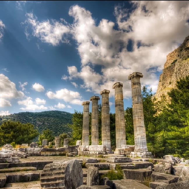 PRIENE / PRIVATE GUIDED DAILY TO TOUR IN PRIENE,MILETOS ANCIENT SITES ,CARİNA AND DOMATIA 